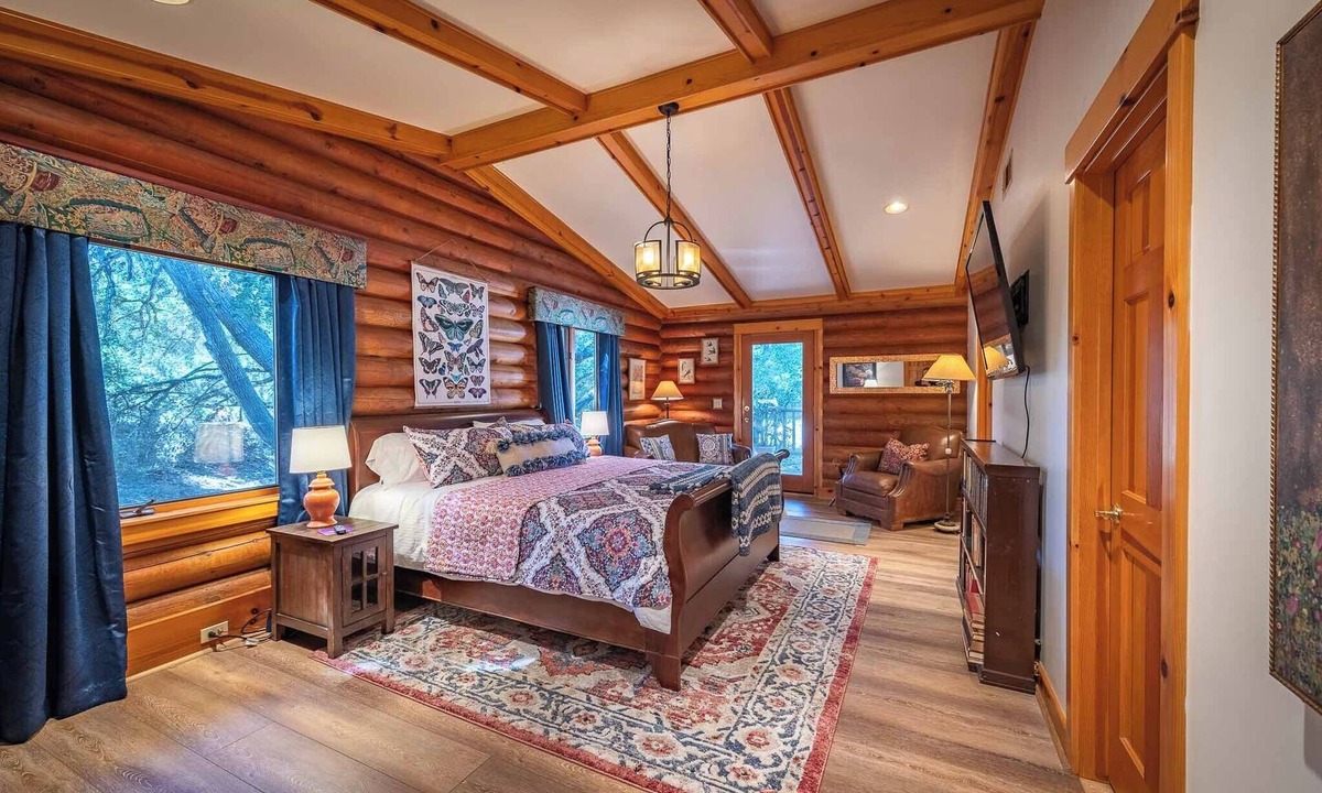 Nipomo House | Luxury Cabin in the Woods, near 3 Golf Courses.