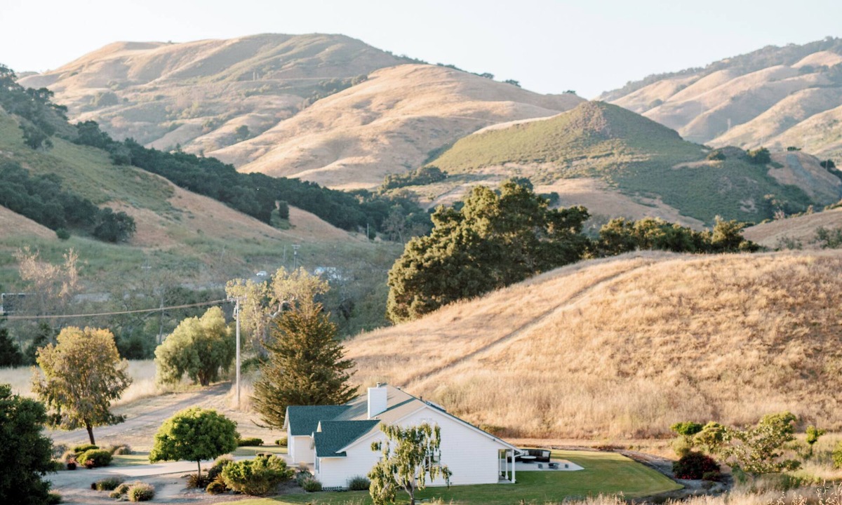 San Luis Obispo House | Luxury Estate in Foothills of SanLuisObispo with Farm Animals + Hike, Sleeps 12