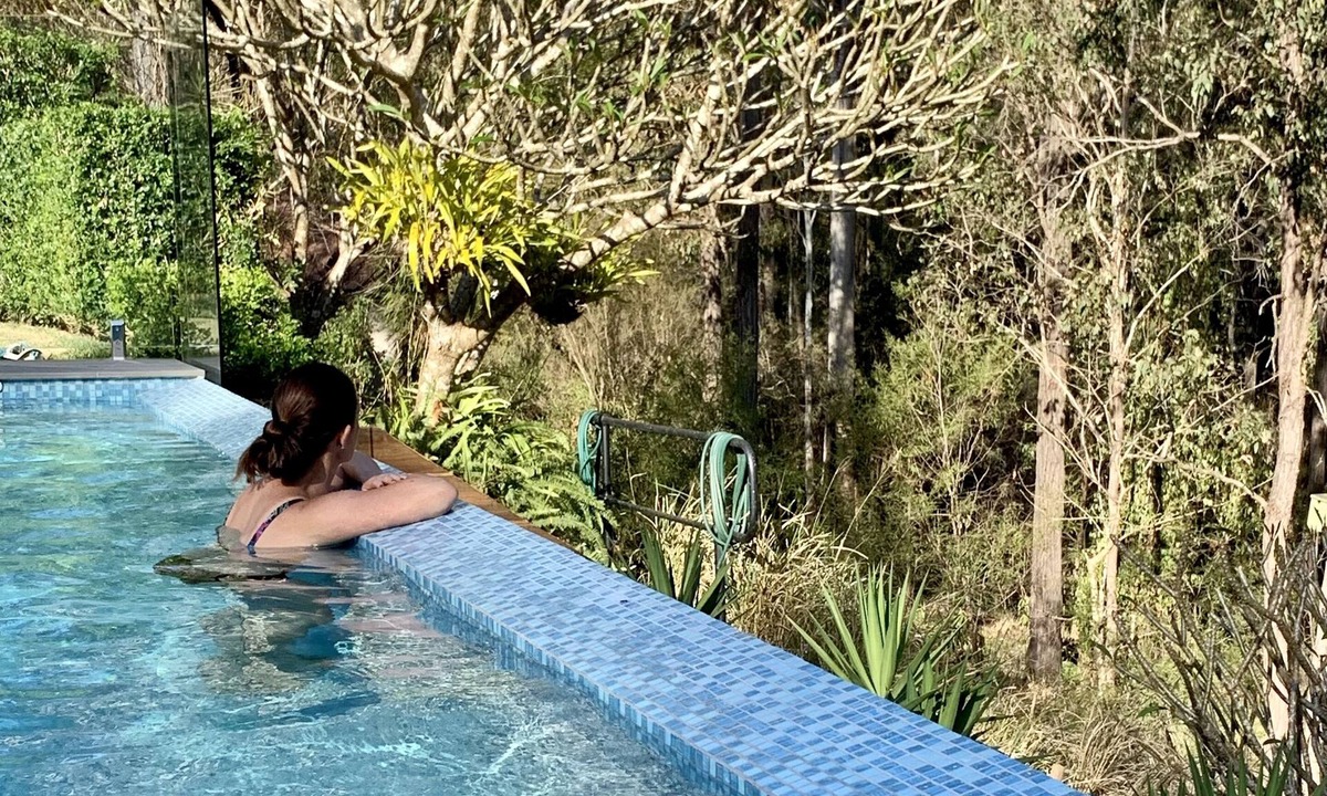 Kenmore Hills House | Luxury Homestead Infinity Pool on 2 Acres Mt.Cootha. Quiet, Private, Exclusive.