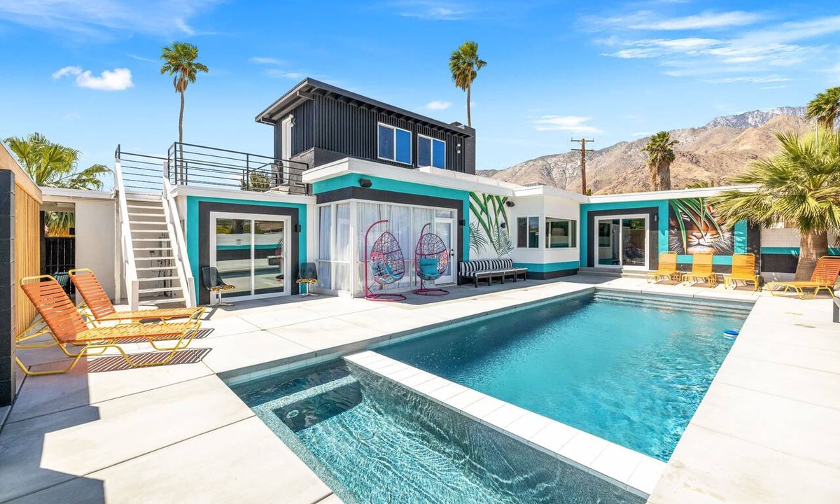 Little Tuscany House | Luxury Palm Springs Estate Pool, Spa & Mini-Golf
