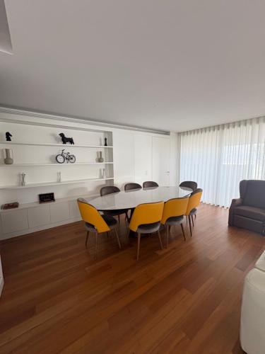 Parque das Nacoes Apartment | Luxury River View 3BR with Pool by Airport