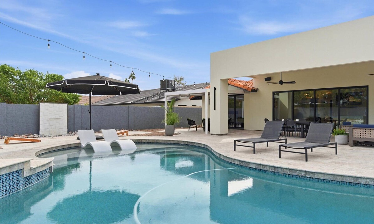 Buenavante House | Luxury Scottsdale Retreat with Heated Pool in Quiet Buenavante