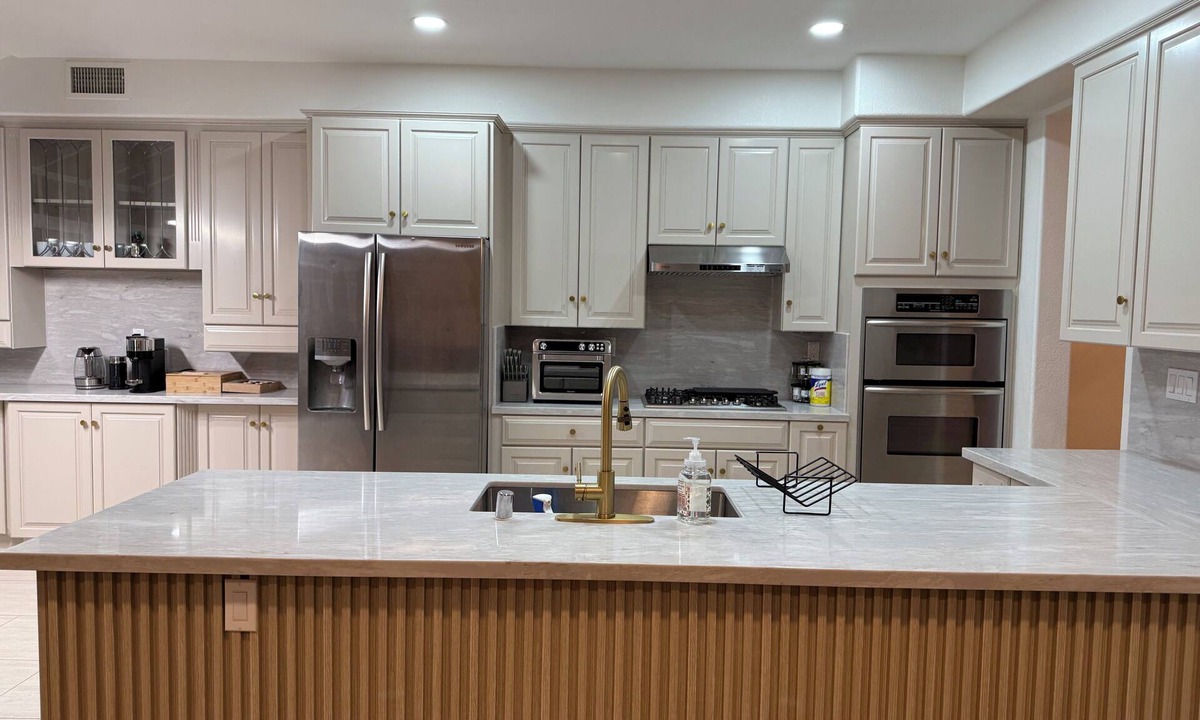 Carmel Valley House | Luxury Spacious 3-bedroom townhome with AC in Carmel valley and Del Mar