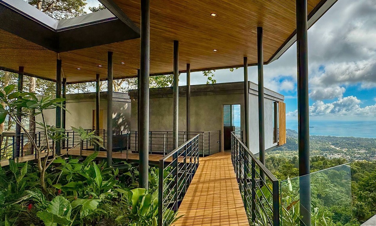 Ballena House | Luxury Villa, Panoramic Whale Tail & Ocean Views