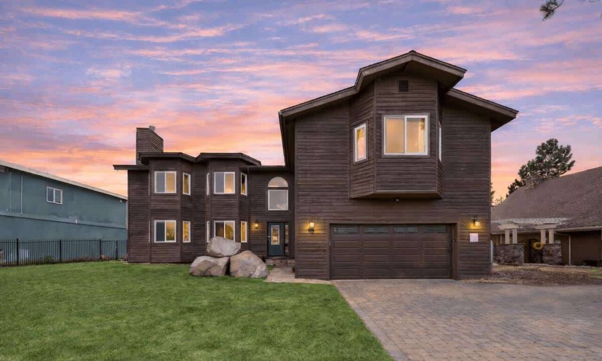 Tahoe Keys House | Luxury Waterfront Home with Hot Tub and Resort Access