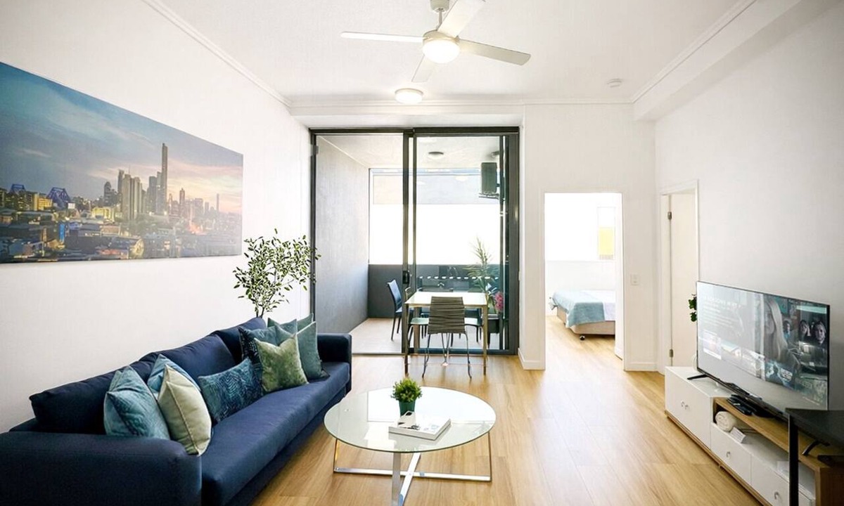 Fortitude Valley Apartment | MAango 1BR Apt James St Free Parking Balcony