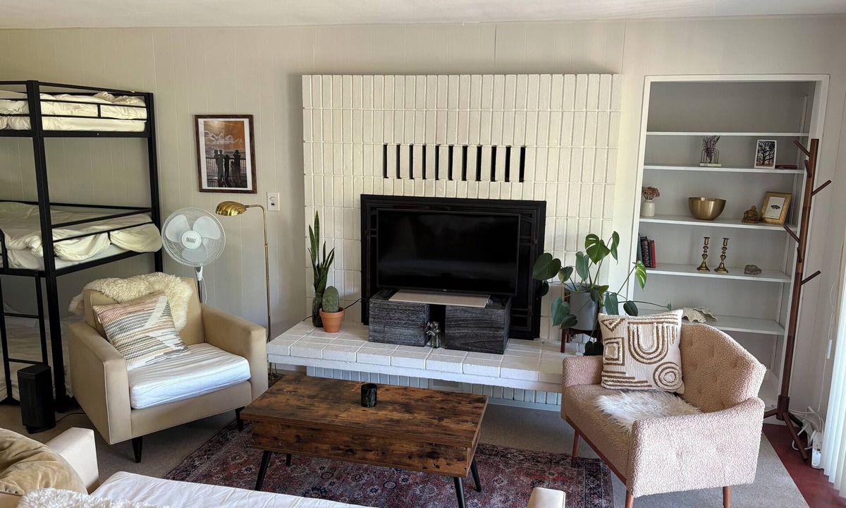 Felton Apartment | Magical Garden Studio