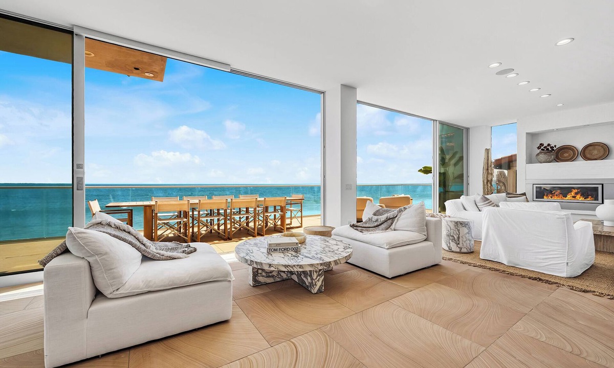 Central Malibu House | Malibu Harbour House