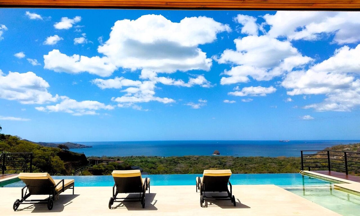 Brasilito Villa | Mar Vista Villa-sleeps 16-infinity pool-Ocean View - luxury Casa de Iluminacion