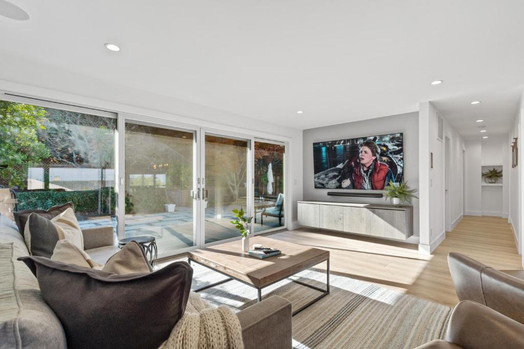 Sugarloaf House | @ Marbella Lane - 3BR w/sweeping views of Bay Area
