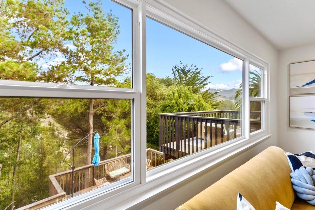 Linda Mar House | @ Marbella Lane - Modern 4BR Coastal Charm