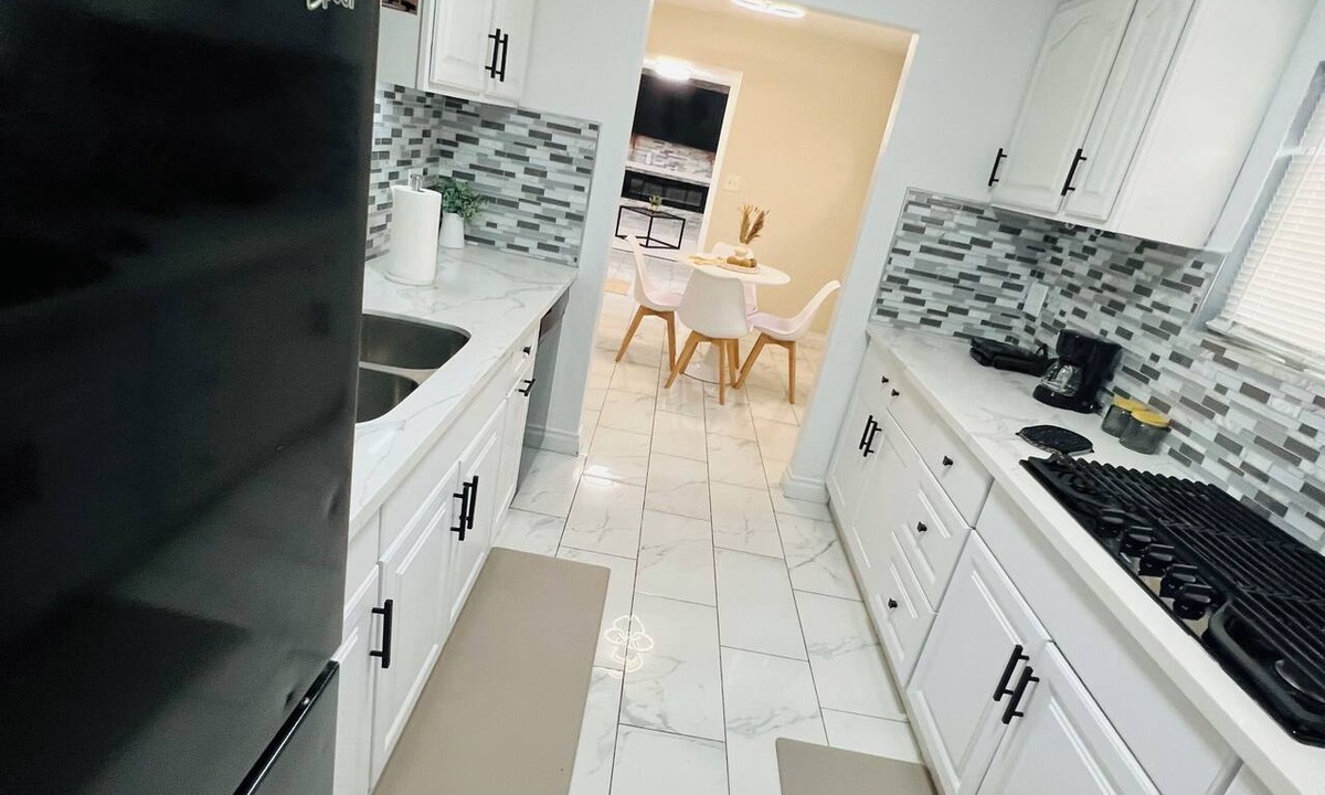 Paradise House | Marble Haus