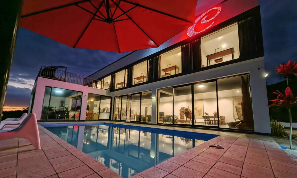 Tagaqe House | Maui Bay Home Stay Villa