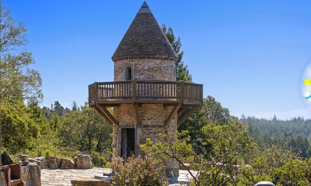 Gualala House | Mendocino Stone Ranch Compound, by Vinifera Homes