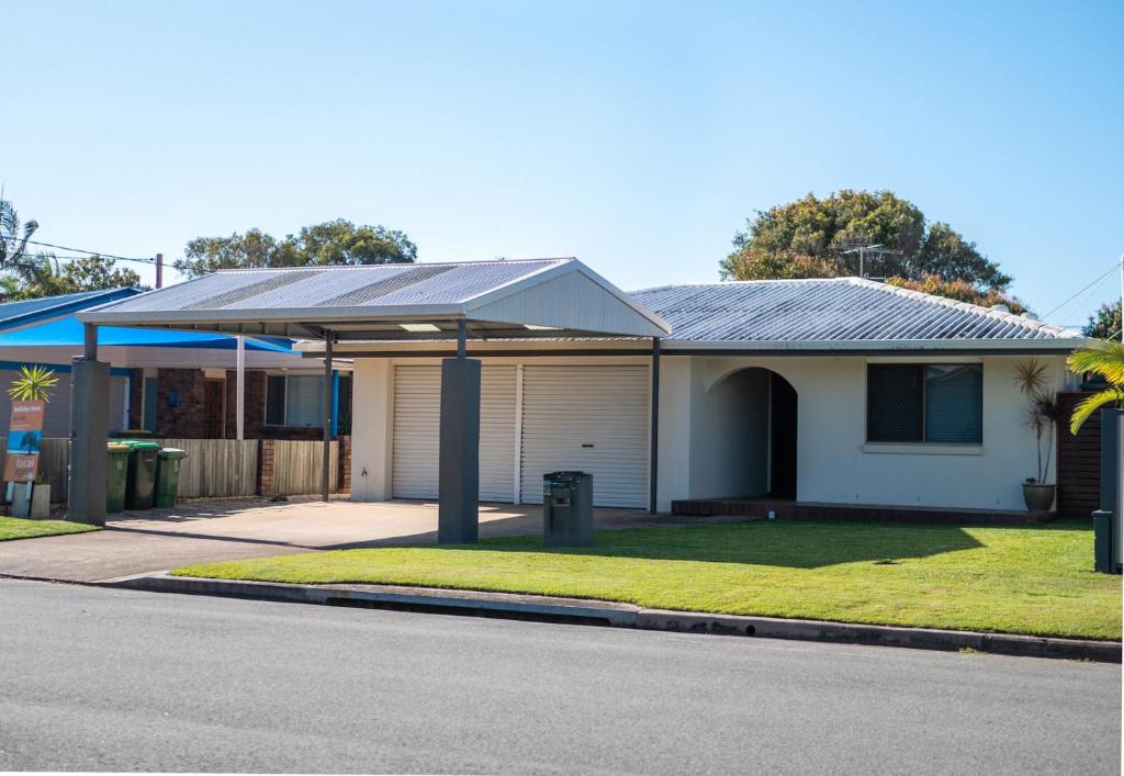 Golden Beach House | Michael Street 39 Golden Beach