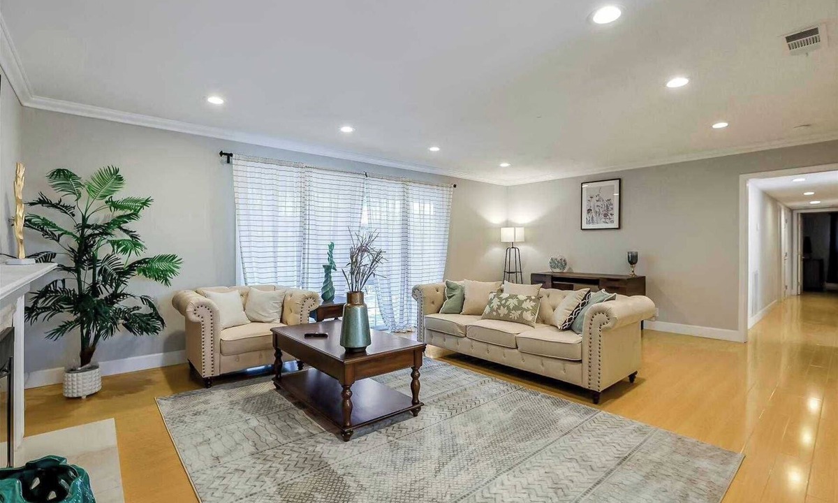 Santa Clara House | Modern 3BR Home｜Prime Location｜Fenced Backyard｜Perfect for Families #41420
