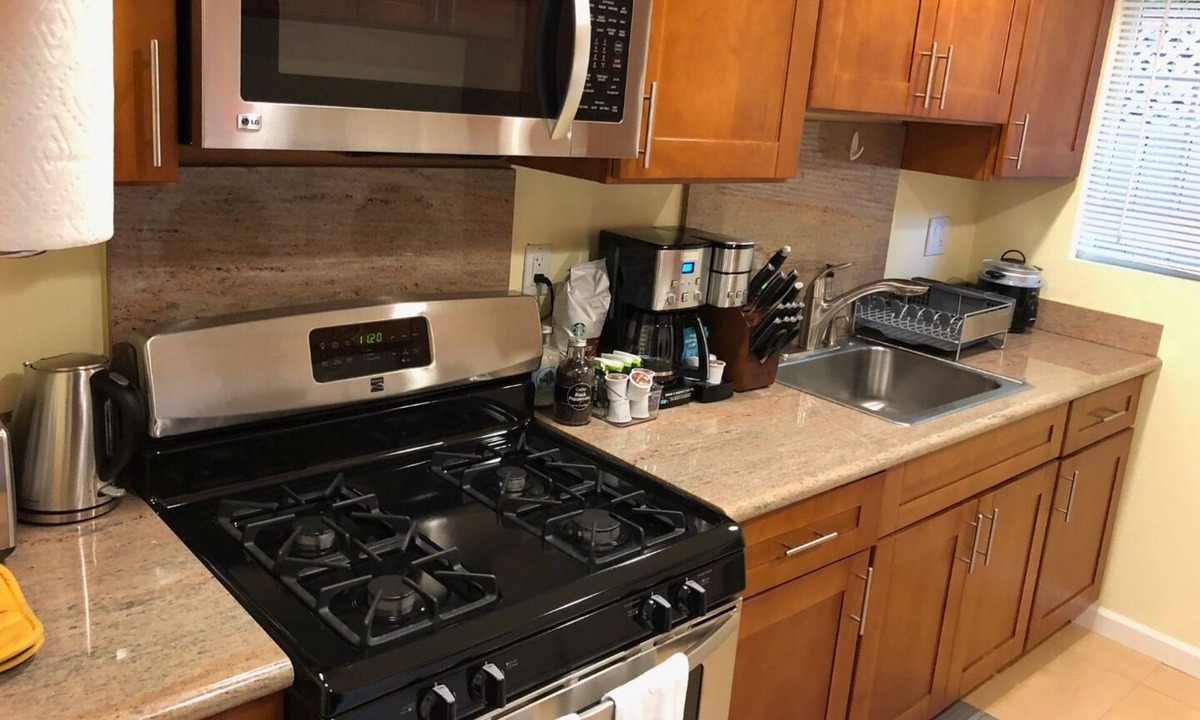 Mountain View House | Modern cozy boutique house near Gooogle HQ-2BR, sleeps up to 6!