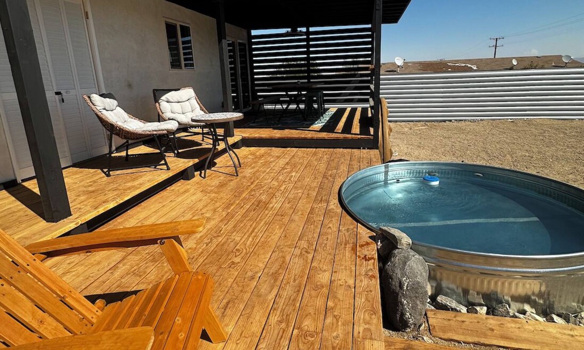 Twentynine Palms House | Modern Oasis-Pool + Deck. 7 mins to Joshua Tree National Park- 2 Bedroom-2 Bath