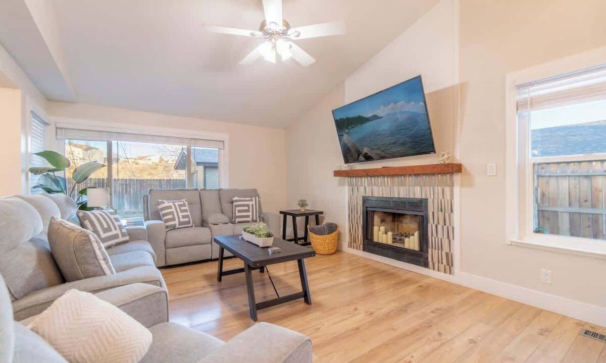 Northwest Reno House | Modern Retreat | Game Room + Backyard Patio