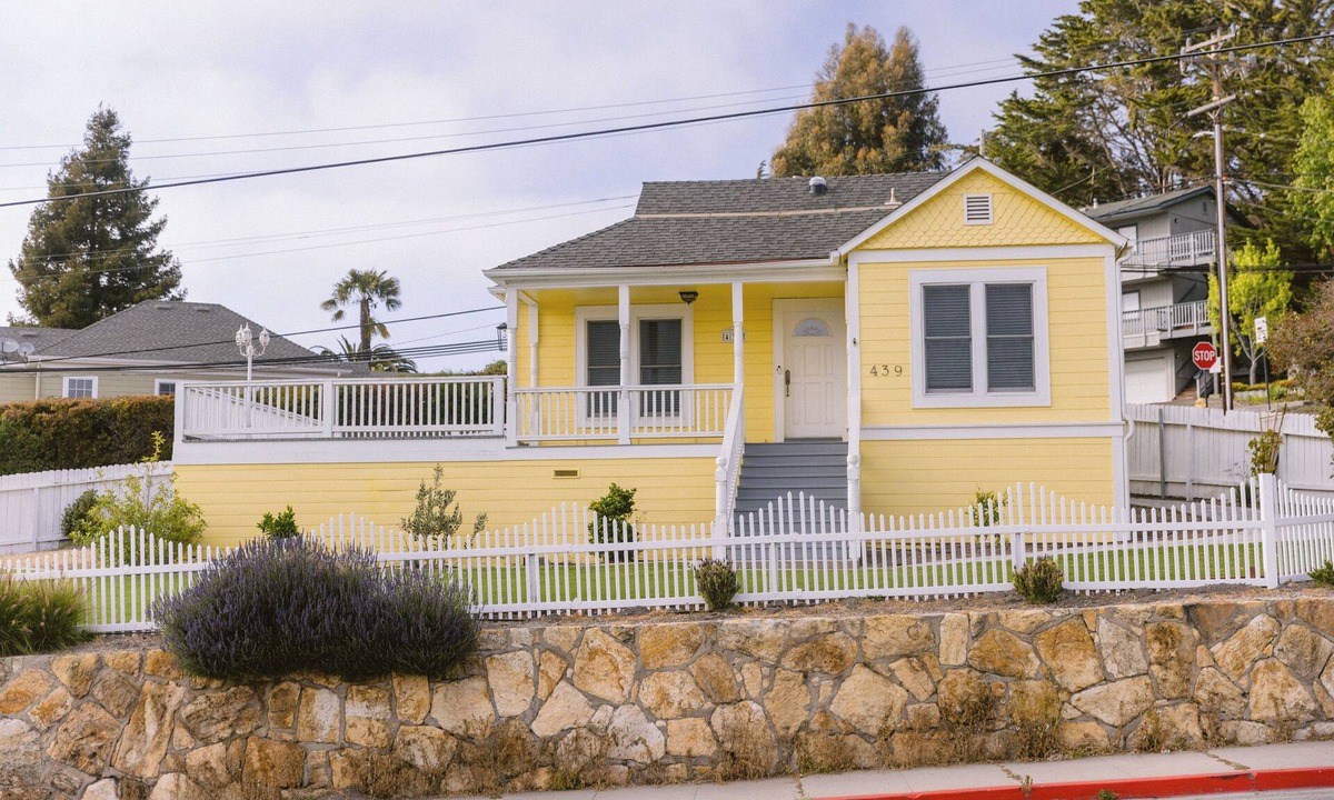 Arroyo Grande House | Modern Victorian with Hot Tub - Walk to Downtown!