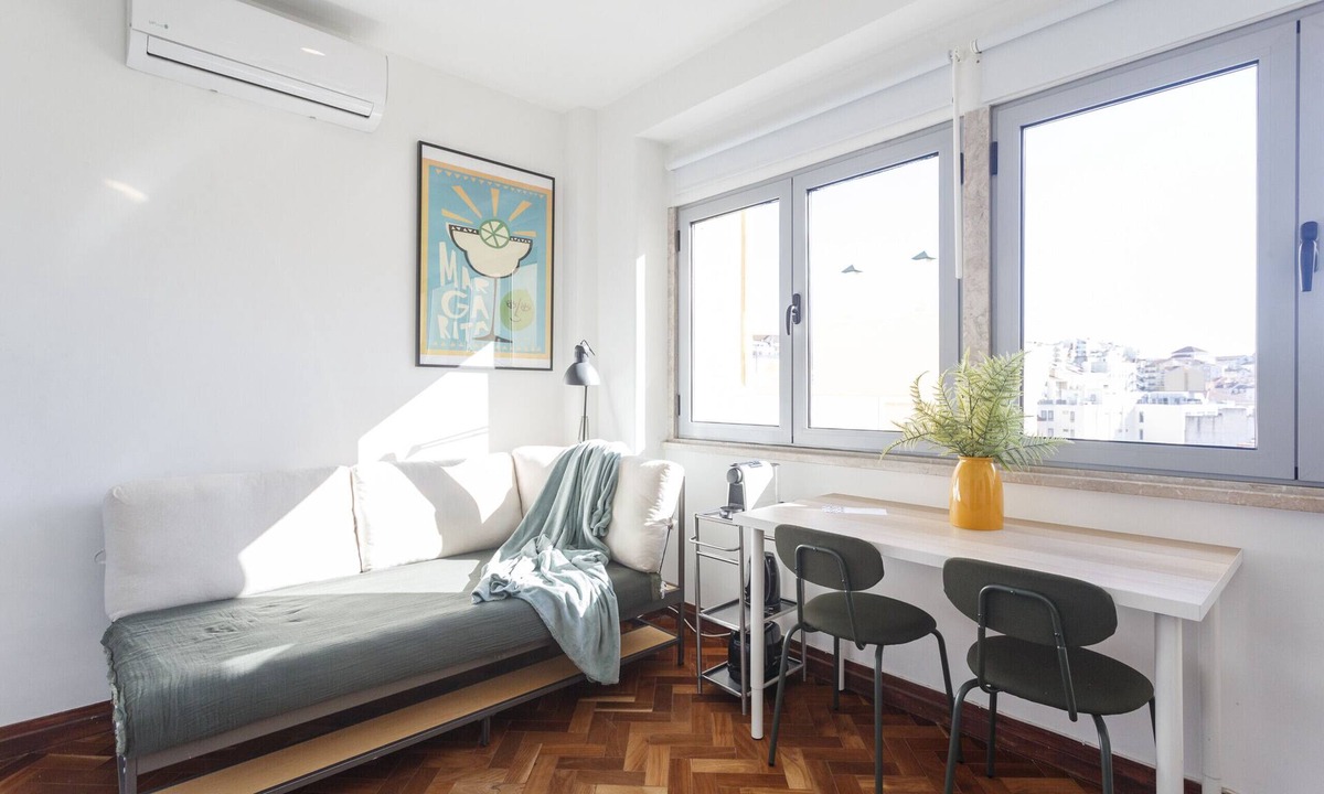 Santo Antonio Apartment | Mojito Breeze in Lisbon by Misha's Place (3C)