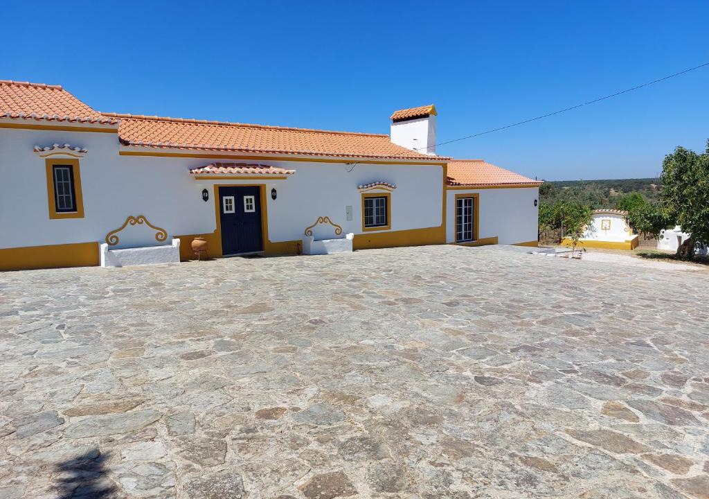 Fronteira Villa | Monte Santiago