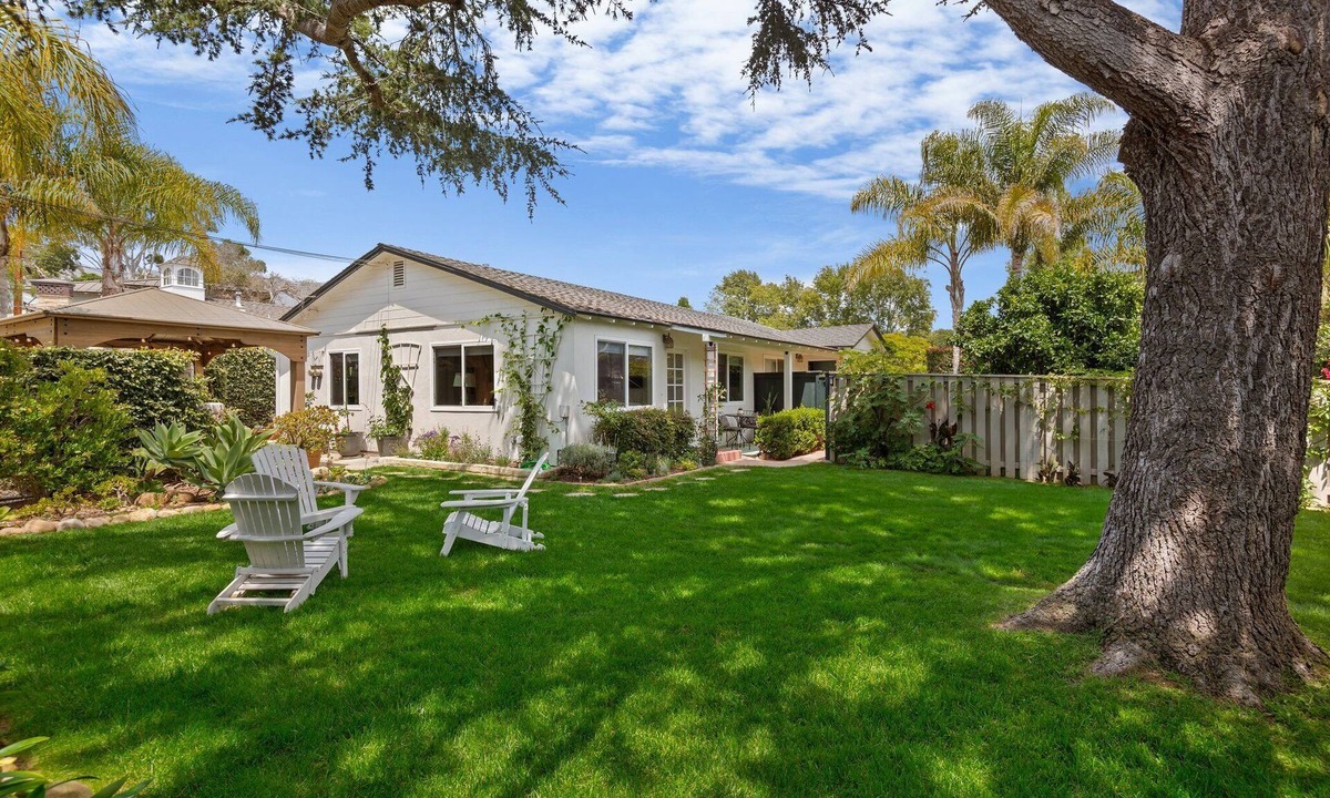 Montecito House | Montecito Coast Village Cottage