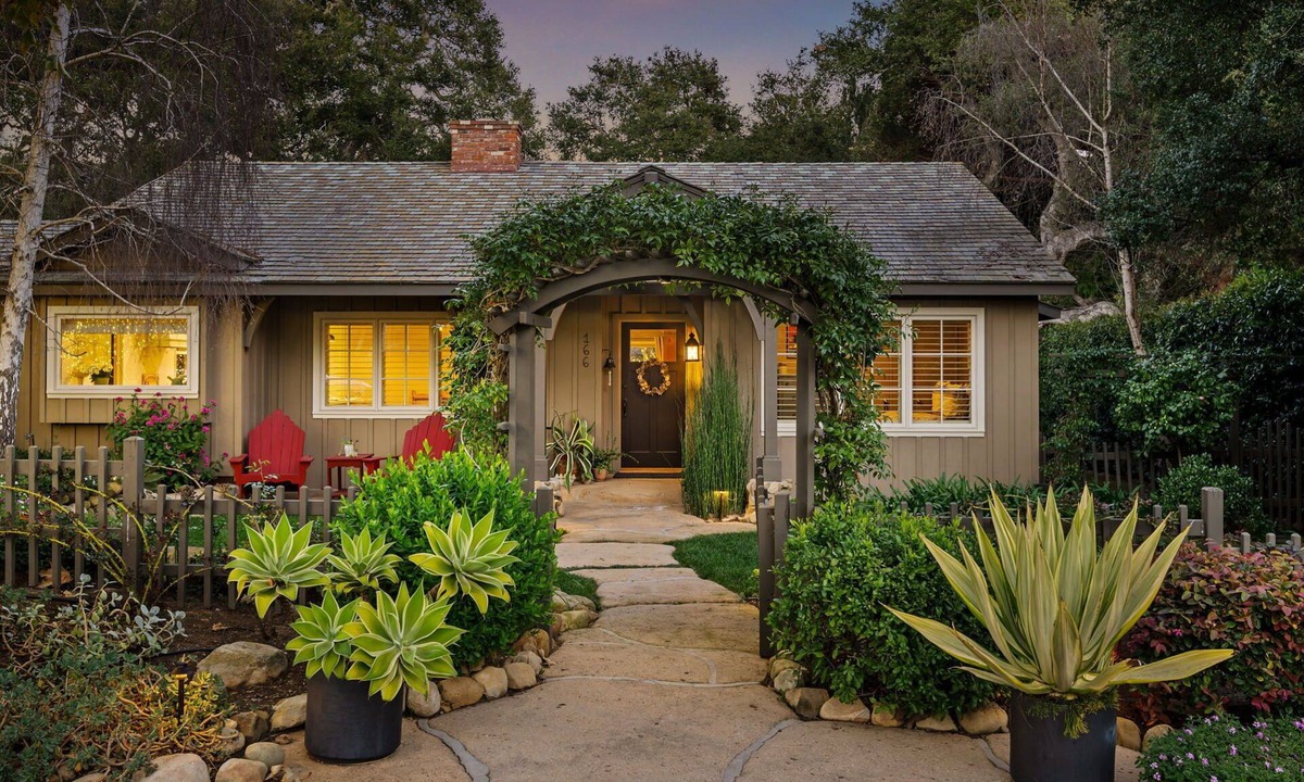 Montecito House | Montecito Oasis! Beautiful 3-bedroom house in charming Montecito