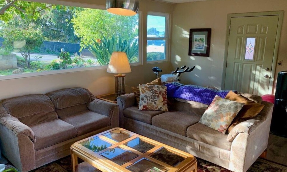 Lincoln Acres House | Month to 3 month Ranch style Rental in a desirable community
