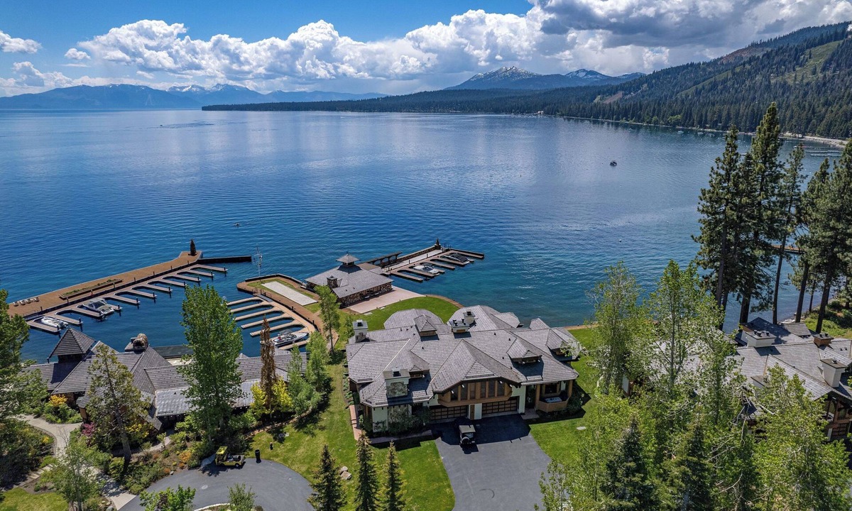 Tahoe Pines House | Monthly Lease - Fleur Du Lac #10 by Tahoe Getaways - Pet-Friendly 4BR Lakefront w/Lake Access & HOA