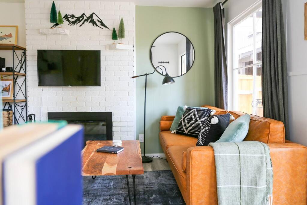 Big Bear Lake Ski Chalet | Moonlight Cottage