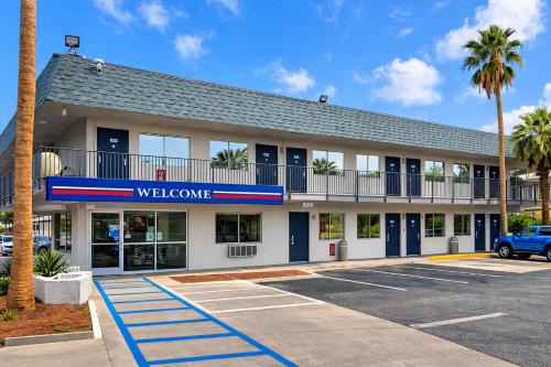 Blythe Hotel | Motel 6-Blythe, CA