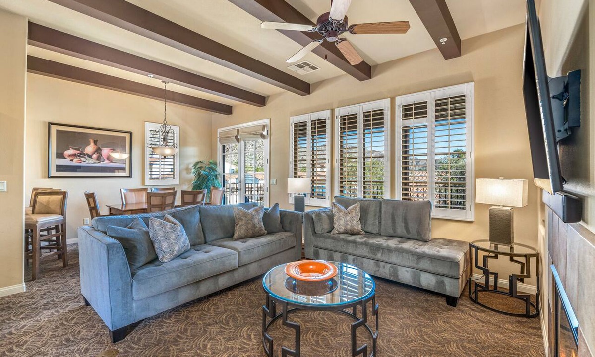 La Quinta Condo | Mountain View! Luxurious Villa near Clubhouse with Mountain Views - Pet Friendly - Upstairs (C48-2)