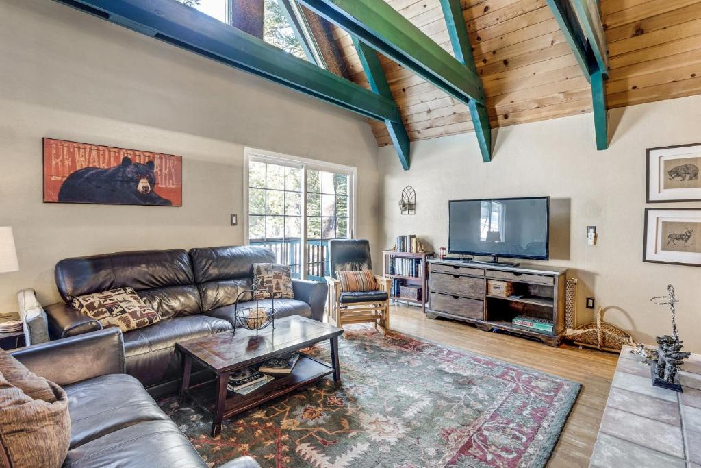 Bear Valley House | Multi-Family Cabin in Great Location #183