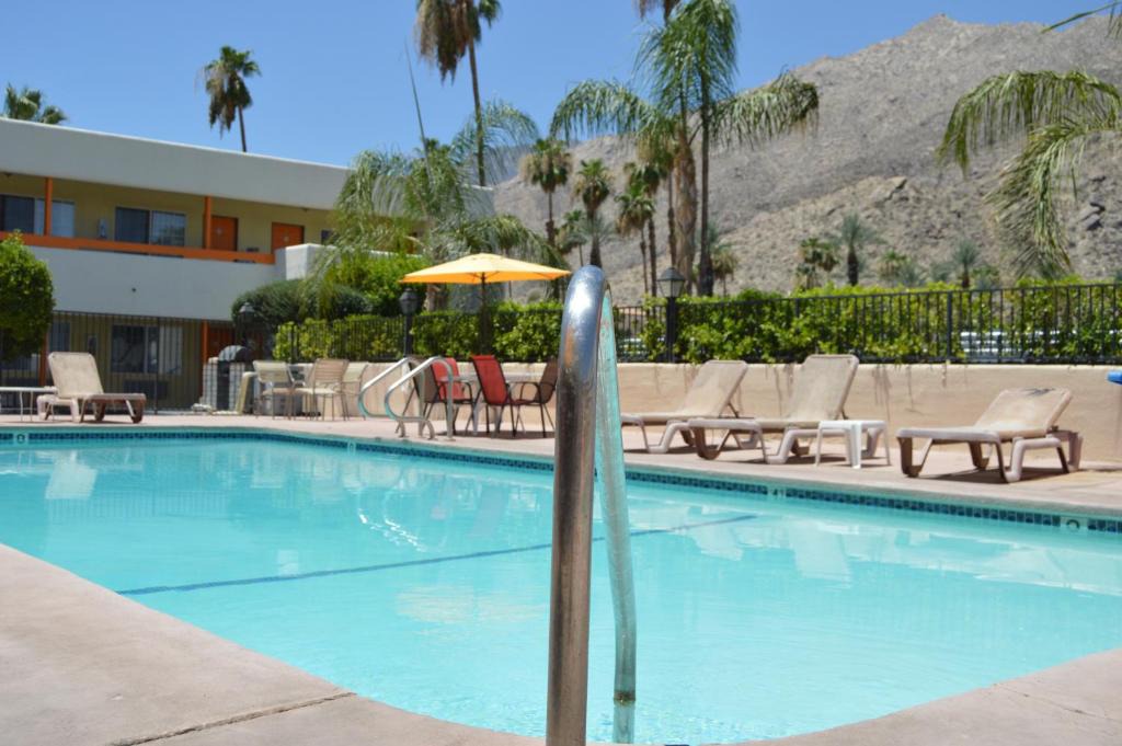 Tahquitz River Estates Hotel | Musicland Hotel