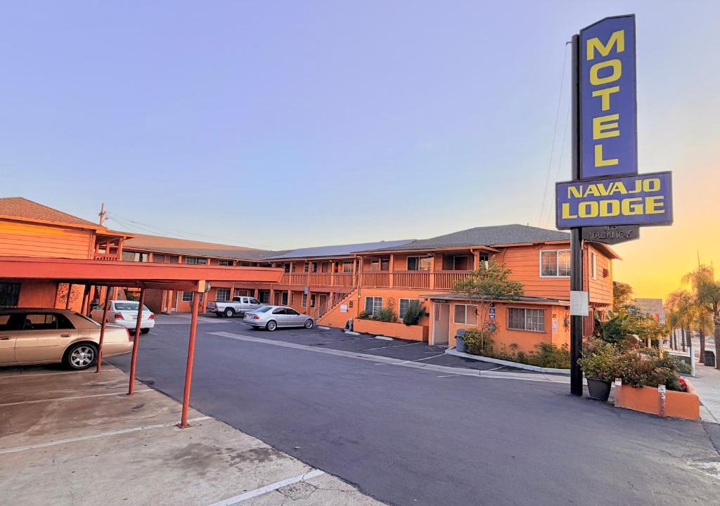 El Cerrito Hotel | Navajo Lodge