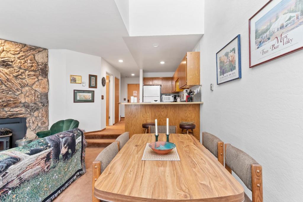 Bear Valley Apartment | Nice All-Season Condo in BV Village - Sundowner 9