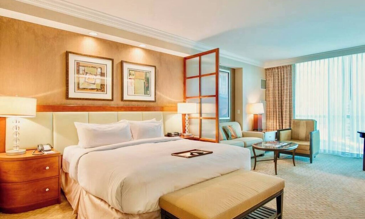 Las Vegas Condo | No Resort Fee | Strip Views, Pools & Parking