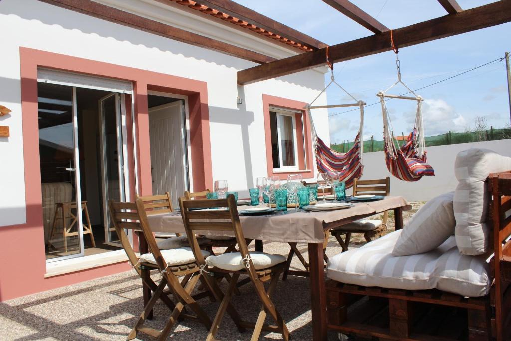 Torres Vedras House | Number 10 Beach House