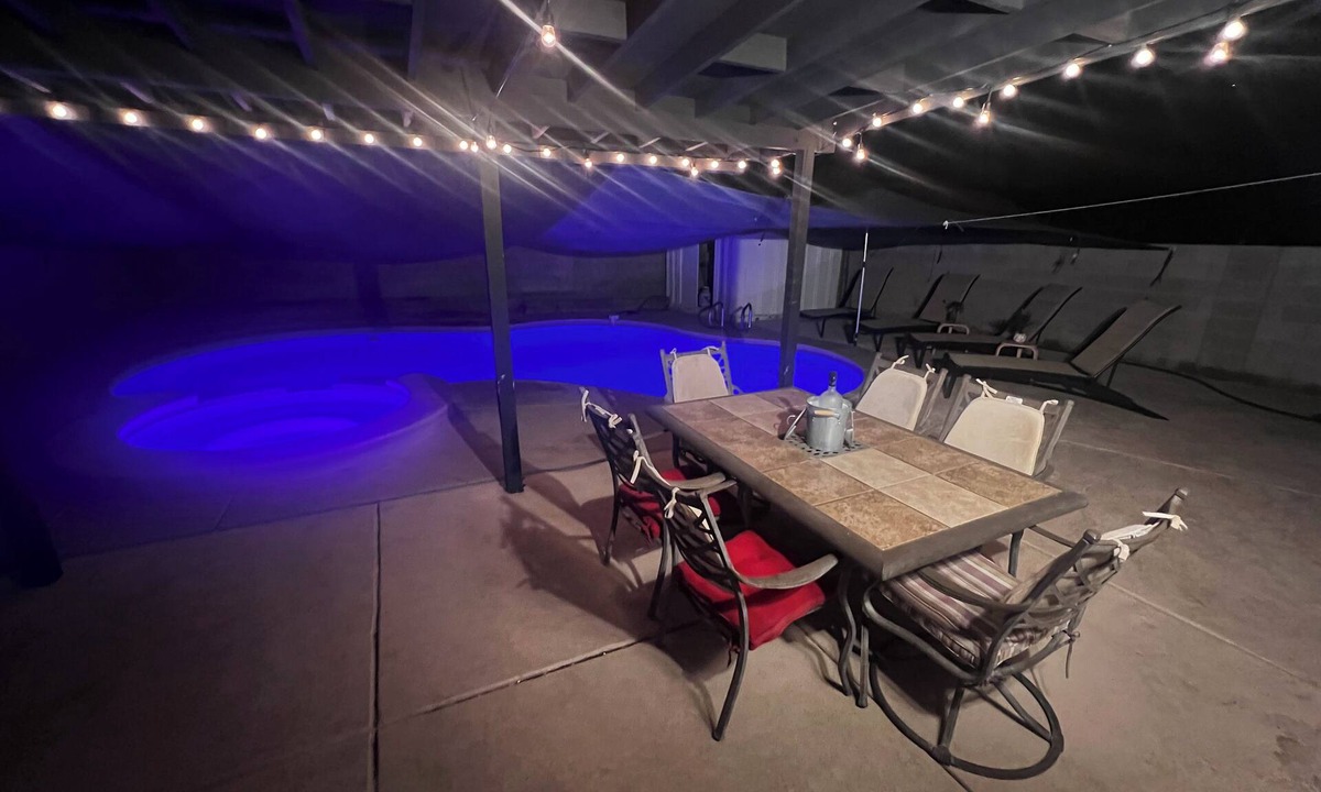 Sunrise Manor House | Oasis Casita with a private Pool and heated spa to relax with your family