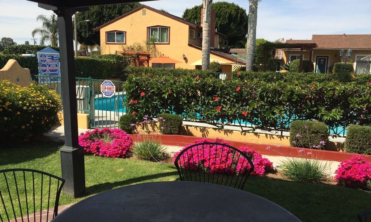 San Roque Hotel | Oasis Inn & Suites