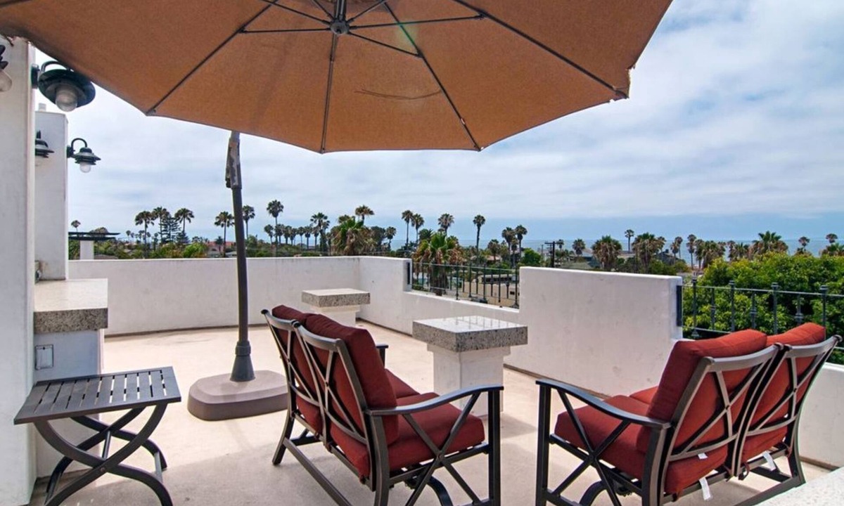 Ocean Beach House | Ocean Beach Sunset Haven with private rooftop