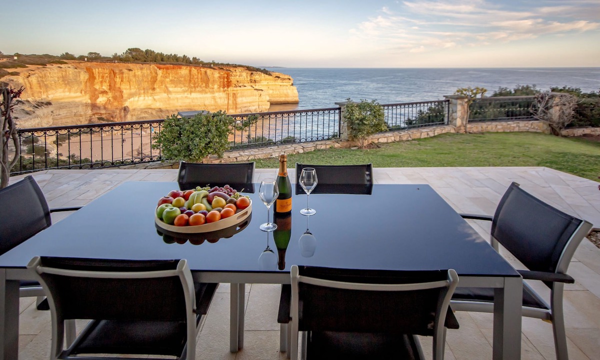 Benagil House | Oceanfront Villa with three bedrooms plus one