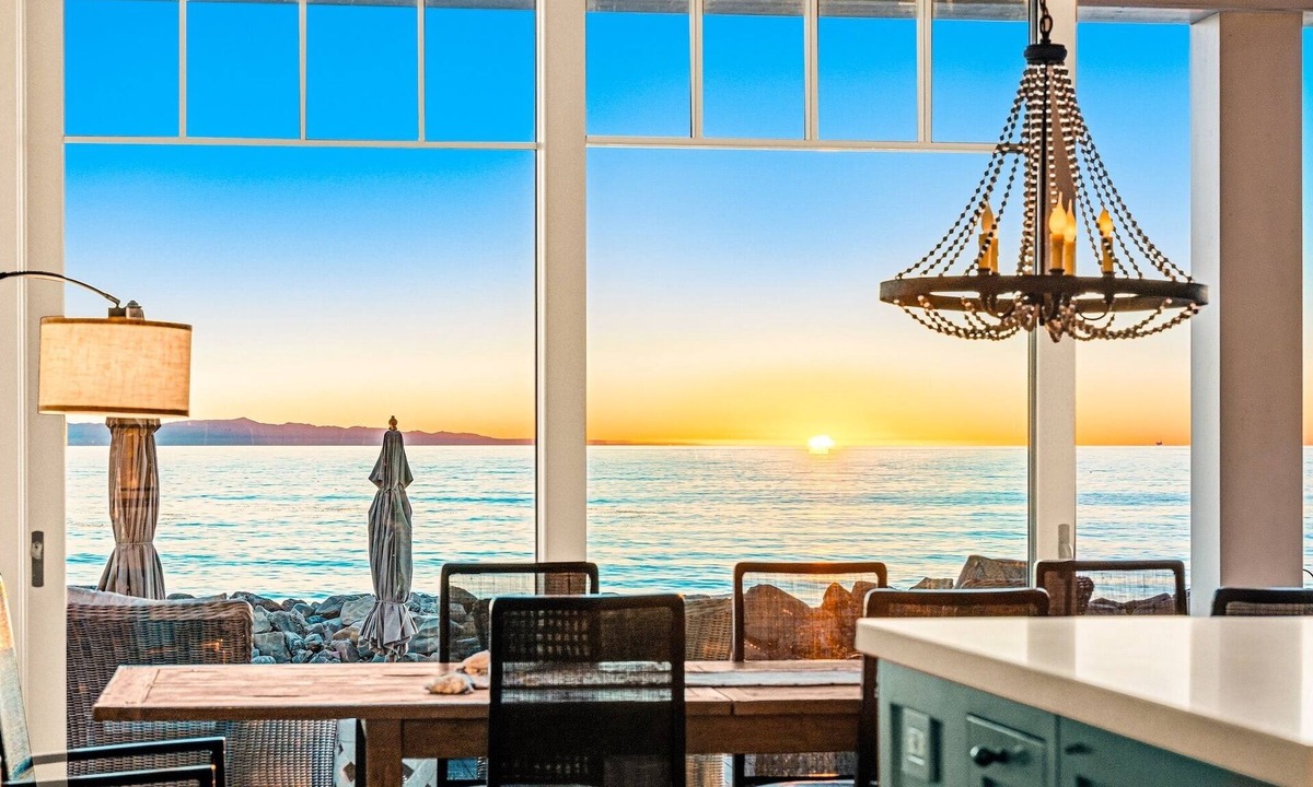 Ventura House | On The Sand, Great For Families Amazing Views, Spa