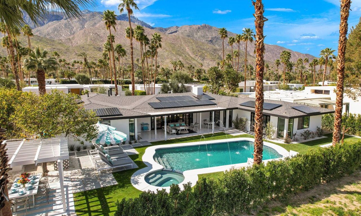 Indian Canyon House | Paloma Rosa | Lux Mid-Century Oasis w/Pool & Spa