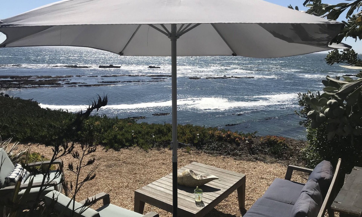 Moss Beach Cottage | PANORAMIC OCEANFRONT PROPERTY ~ SEA GLASS COTTAGE!