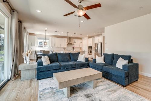 Manteca House | Patio & Outdoor Kitchen: Manteca Family Home