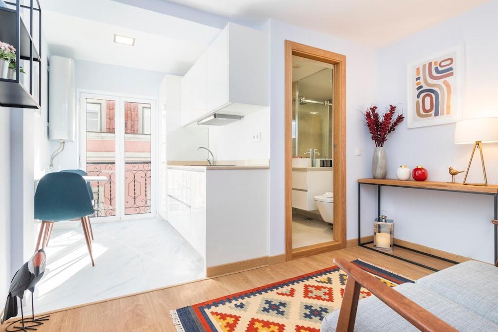 Sacramento Apartment | Perfect 1 Bedroom very central with AC
