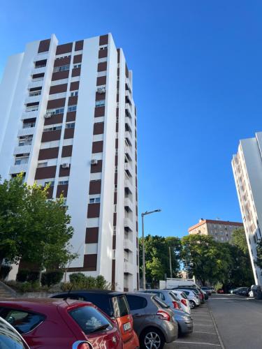 Apelacao Apartment | Perfect T3 Apartment SAC