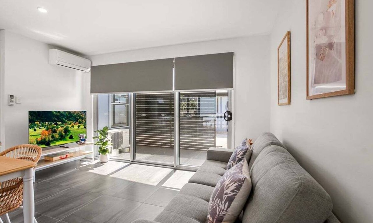 Golden Beach Apartment | Pet Friendly Golden Beach Escape